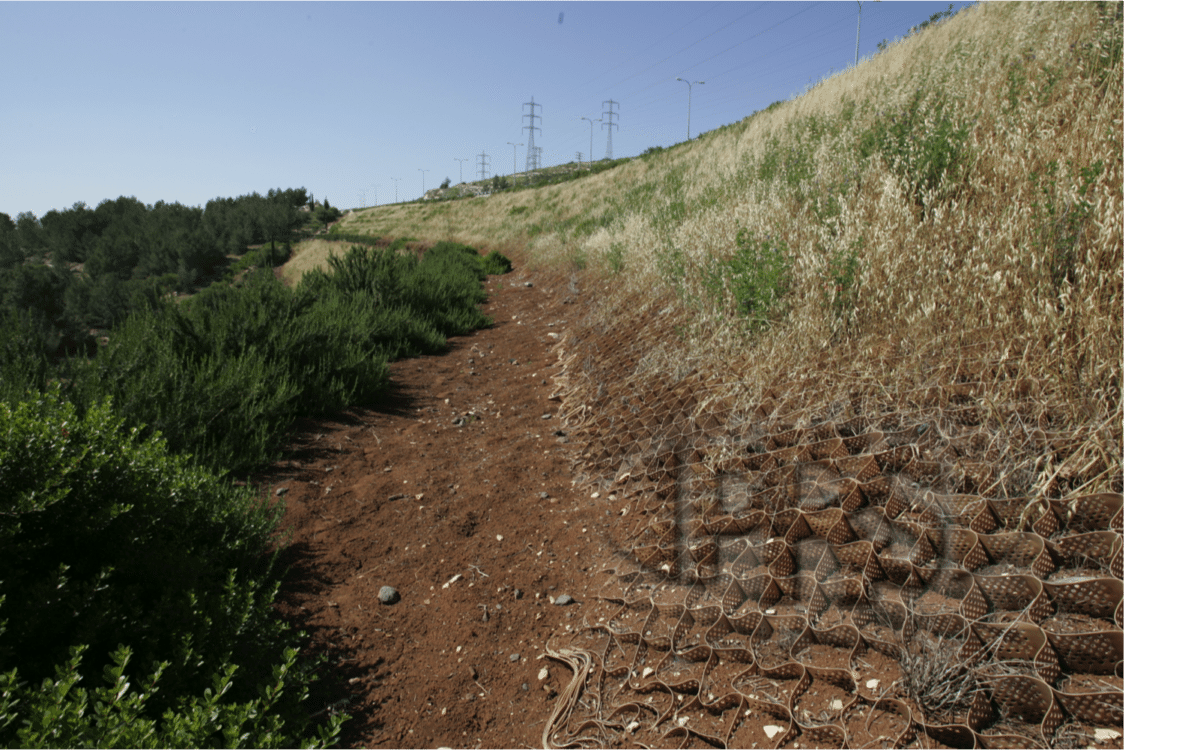 embankment slope (Israel)